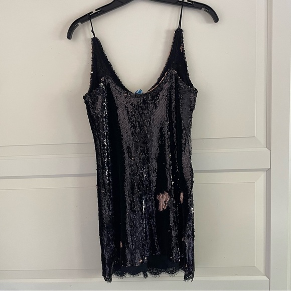 NEW! Intimately free people seeing double reversible sequin dress 26406 - Picture 3 of 13